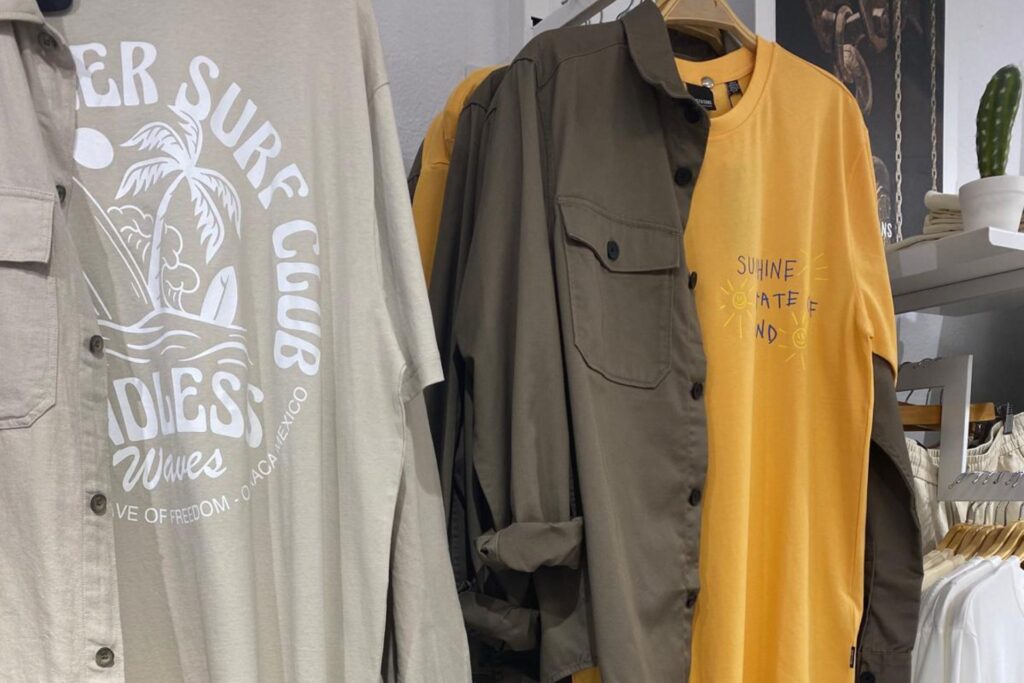 Bijoux, tu tienda de ropa de Ropa Jack & Jones para Hombre - Colecciones 2024 en Vinaròs. Conjuntos naranja Jack & Jones.
